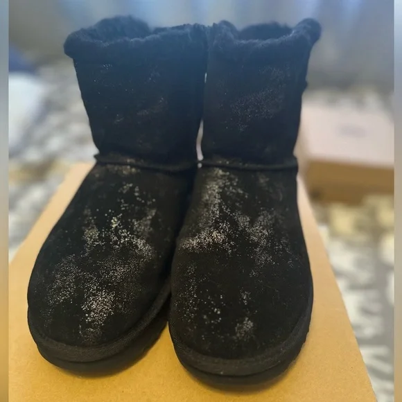 UGG‎ Mini Bailey Bow Glimmer Black Boots - Picture 4 of 14
